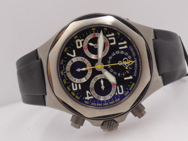 Cronografo Girard Perregaux Laureato Evo 3 80180 Titanio BOX & PAPERS Automatico