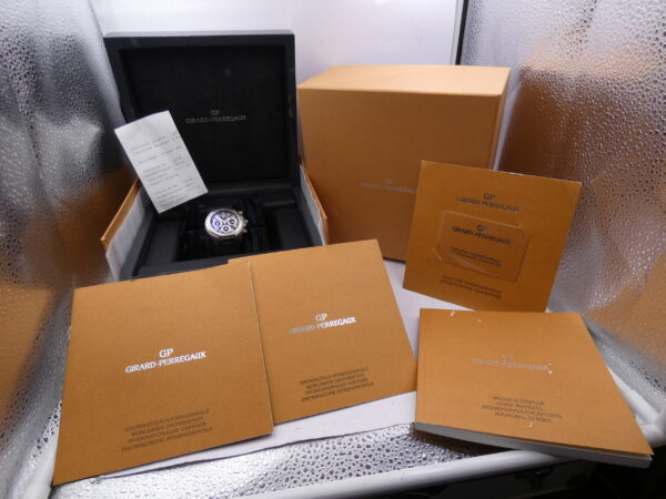 Cronografo Girard Perregaux Laureato Evo 3 80180 Titanio BOX & PAPERS Automatico