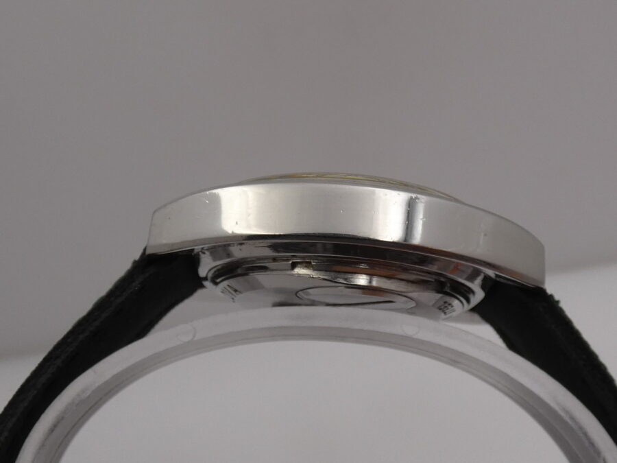 Bulova Accutron Spaceview Tonneau M9 38 mm Acciaio ANNI '70 - immagine 11
