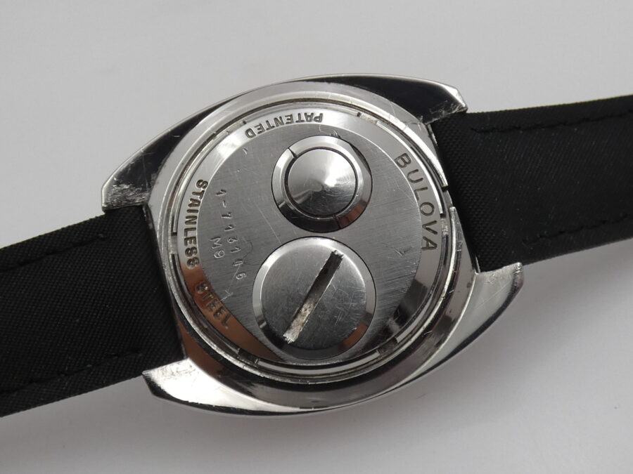Bulova Accutron Spaceview Tonneau M9 38 mm Acciaio ANNI '70 - immagine 13