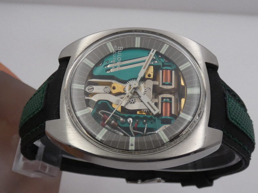 Bulova Accutron Spaceview Tonneau M9 38 mm Acciaio ANNI '70 - immagine 3