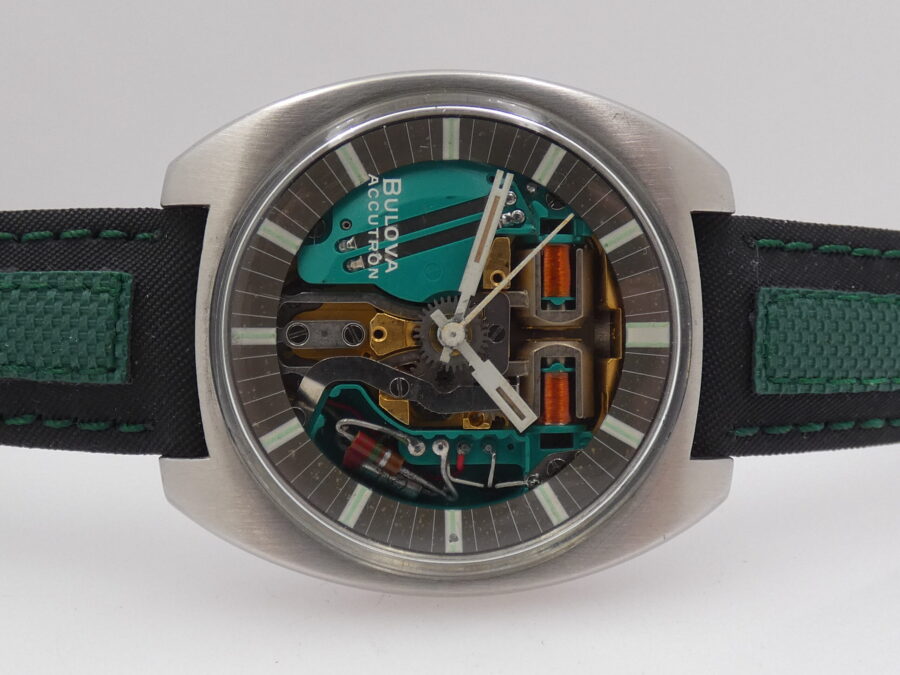 Bulova Accutron Spaceview Tonneau M9 38 mm Acciaio ANNI '70 - immagine 6