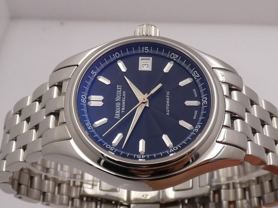 Armand Nicolet Tramelan Hunter Date 9040A NEW OLD STOCK BOX & PAPERS Automatico Bracelet
