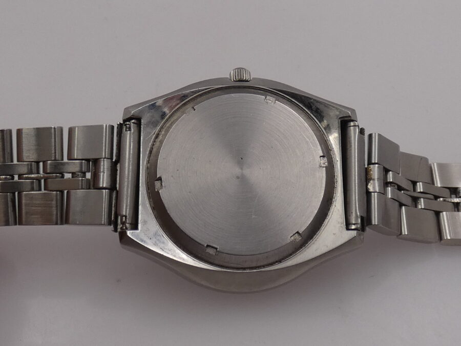 Omega Genève Electronic F300 Hz Diapason Chronometer Day-Date Oversize 40mm Acciaio Anno 1973 - immagine 15
