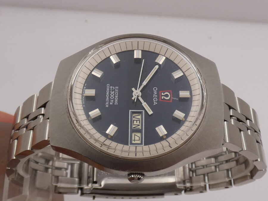 Omega Genève Electronic F300 Hz Diapason Chronometer Day-Date Oversize 40mm Acciaio Anno 1973 - immagine 3
