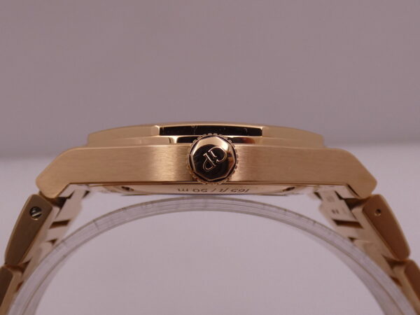 Untouched Girard Perregaux Laureato 38mm Automatic Oro Rosa 18Kt With PAPERS LIKE NEW Anno 2019 Never Polished