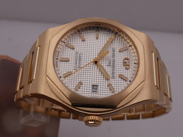 Untouched Girard Perregaux Laureato 38mm Automatic Oro Rosa 18Kt With PAPERS LIKE NEW Anno 2019 Never Polished