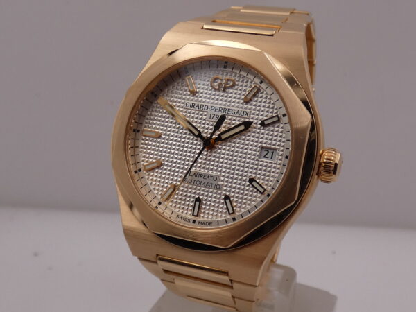 Untouched Girard Perregaux Laureato 38mm Automatic Oro Rosa 18Kt With PAPERS LIKE NEW Anno 2019 Never Polished