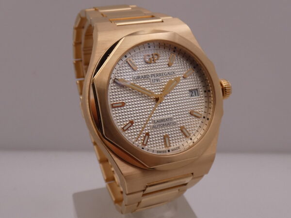 Untouched Girard Perregaux Laureato 38mm Automatic Oro Rosa 18Kt With PAPERS LIKE NEW Anno 2019 Never Polished