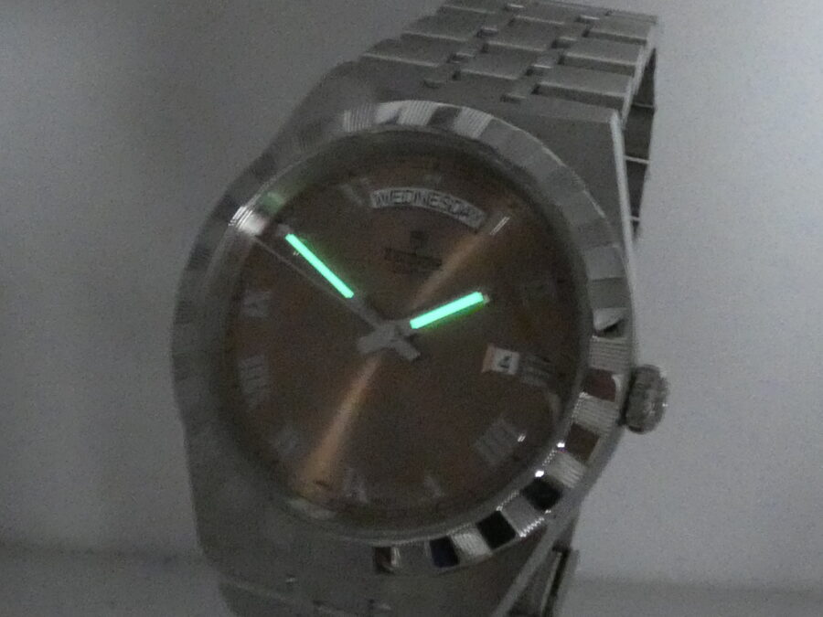 Tudor Royal Day-Date 28600 BOX&PAPERS Acciaio LIKE NEW Gennaio 2024 Automatico With Bracelet - immagine 11