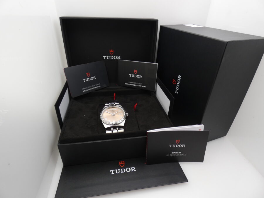 Tudor Royal Day-Date 28600 BOX&PAPERS Acciaio LIKE NEW Gennaio 2024 Automatico With Bracelet - immagine 12
