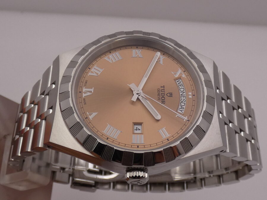 Tudor Royal Day-Date 28600 BOX&PAPERS Acciaio LIKE NEW Gennaio 2024 Automatico With Bracelet - immagine 3