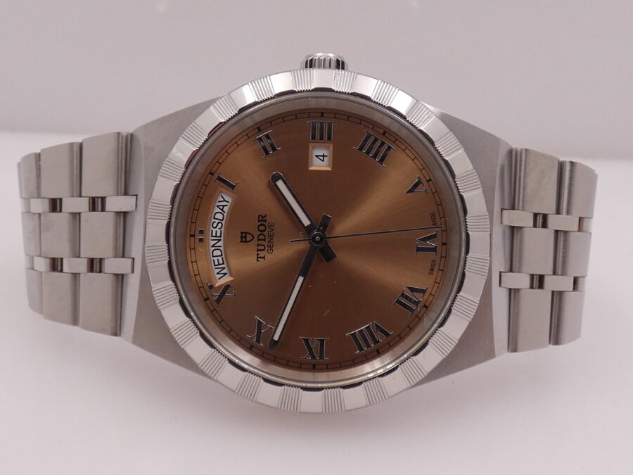 Tudor Royal Day-Date 28600 BOX&PAPERS Acciaio LIKE NEW Gennaio 2024 Automatico With Bracelet - immagine 4
