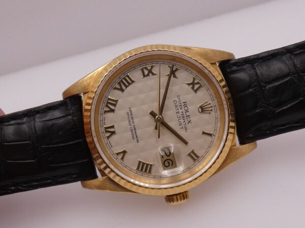 Rolex Datejust 36 16238 Pyramid Dial Oro Massiccio 18Kt ANNO 1989 Automatico