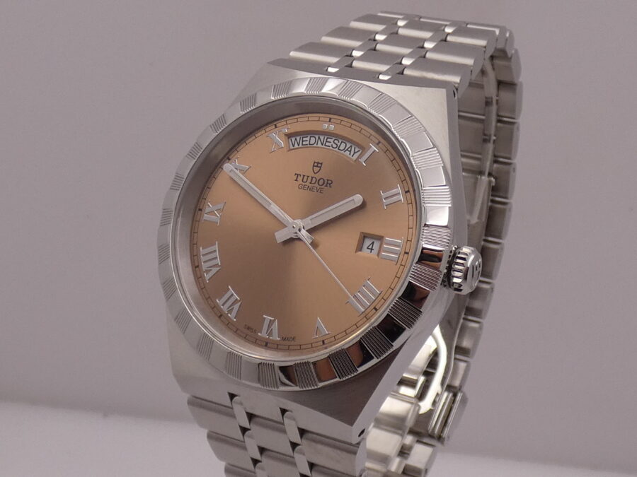 Tudor Royal Day-Date 28600 BOX&PAPERS Acciaio LIKE NEW Gennaio 2024 Automatico With Bracelet - immagine 9