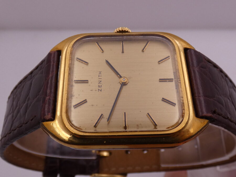 Zenith Square Golden Dial 18Kt Gold Filled Caliber 30.5 Hand Winding Years 70's