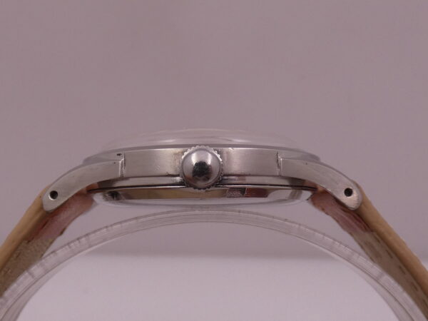 Universal Genève Monodatic Honeycomb Dial Automatic Bumper Cal.138 Steel Years '50s