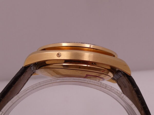 Omega Speedmaster Triple Date 18Kt Rose Gold NEAR N.O.S. BOX&PAPERS Italia Year 1998 Automatic