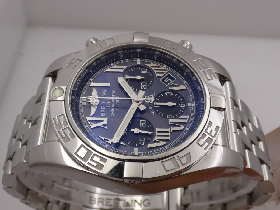 Breitling Chronomat Chronometre AB01111 Mop Dial With PAPERS Japan Limited Edition 500pcs anno 2018