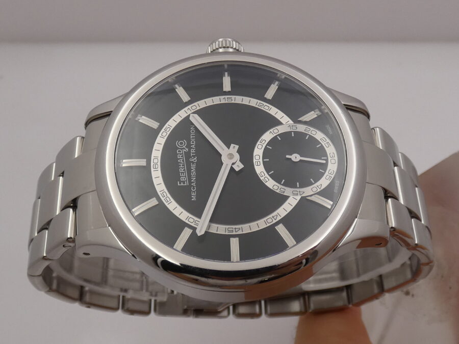 Eberhard & Co. Traversetolo 21116 BOX&PAPERS Anno 2022 Hand Winding With Bracelet Acciaio