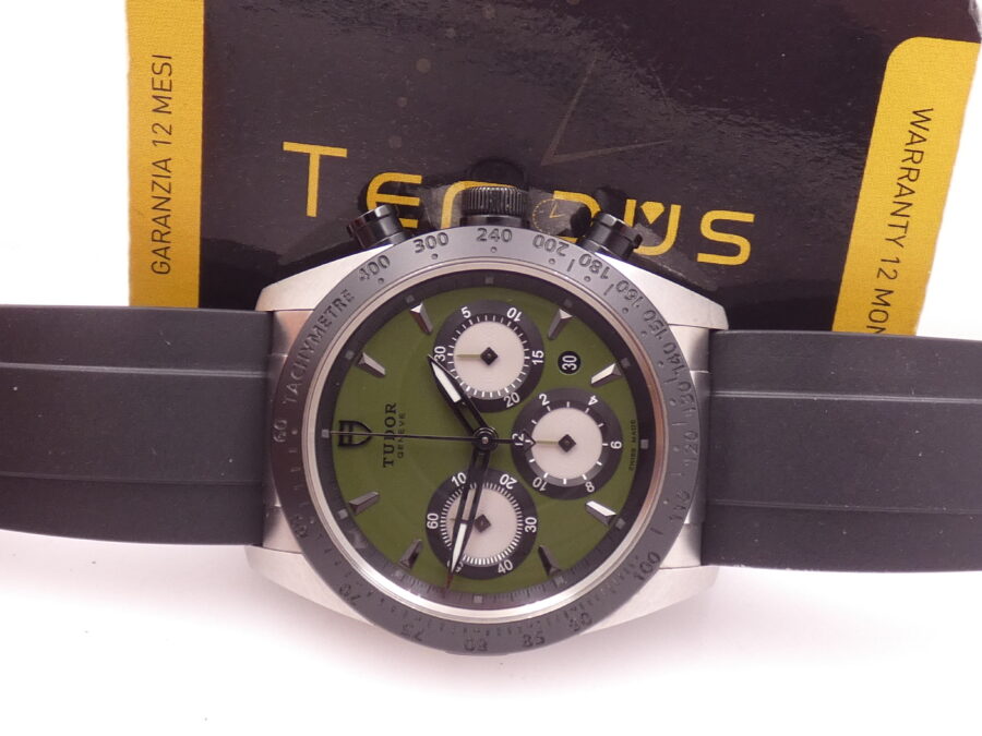 Cronografo Tudor Fastrider 42010N GREEN DIAL 42mm LIKE NEW With PAPERS Anno 2019 Automatico - immagine 2