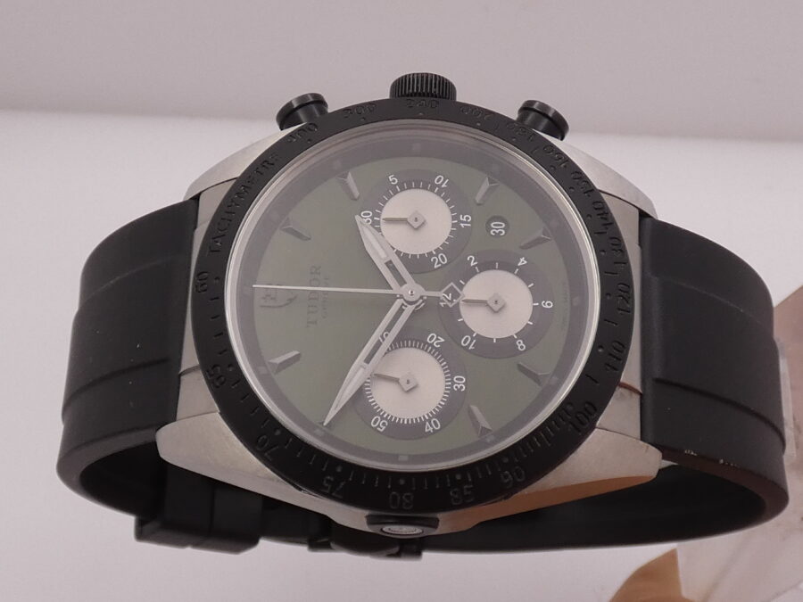 Cronografo Tudor Fastrider 42010N GREEN DIAL 42mm LIKE NEW With PAPERS Anno 2019 Automatico