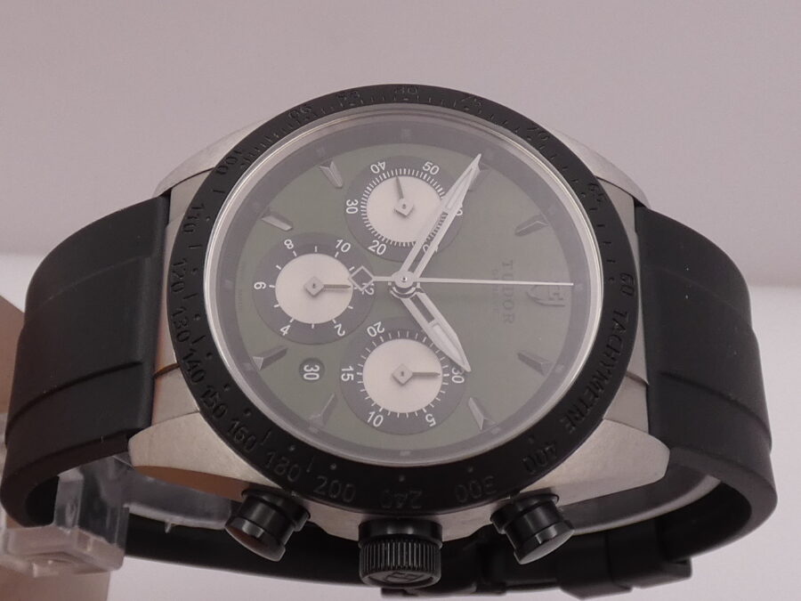 Cronografo Tudor Fastrider 42010N GREEN DIAL 42mm LIKE NEW With PAPERS Anno 2019 Automatico - immagine 3