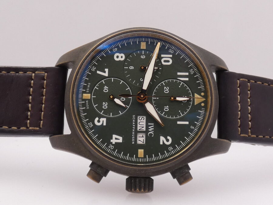 Cronografo IWC Pilot Spitfire Day-Date Bronze With PAPERS Automatico Acciaio 2021 Ref. IW387902 - immagine 5