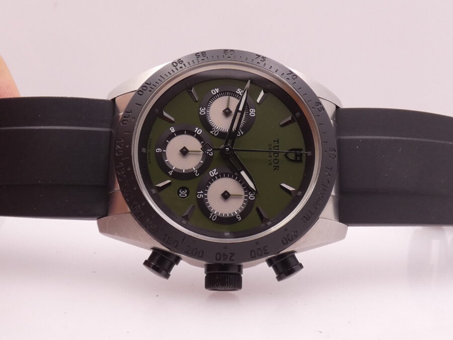 Cronografo Tudor Fastrider 42010N GREEN DIAL 42mm LIKE NEW With PAPERS Anno 2019 Automatico - immagine 6