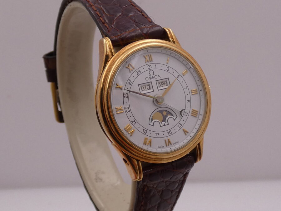 Omega Triple Date Moonphases Oro massiccio 18Kt Near N.O.S. ANNO 1985 Carica manuale Lady - immagine 9