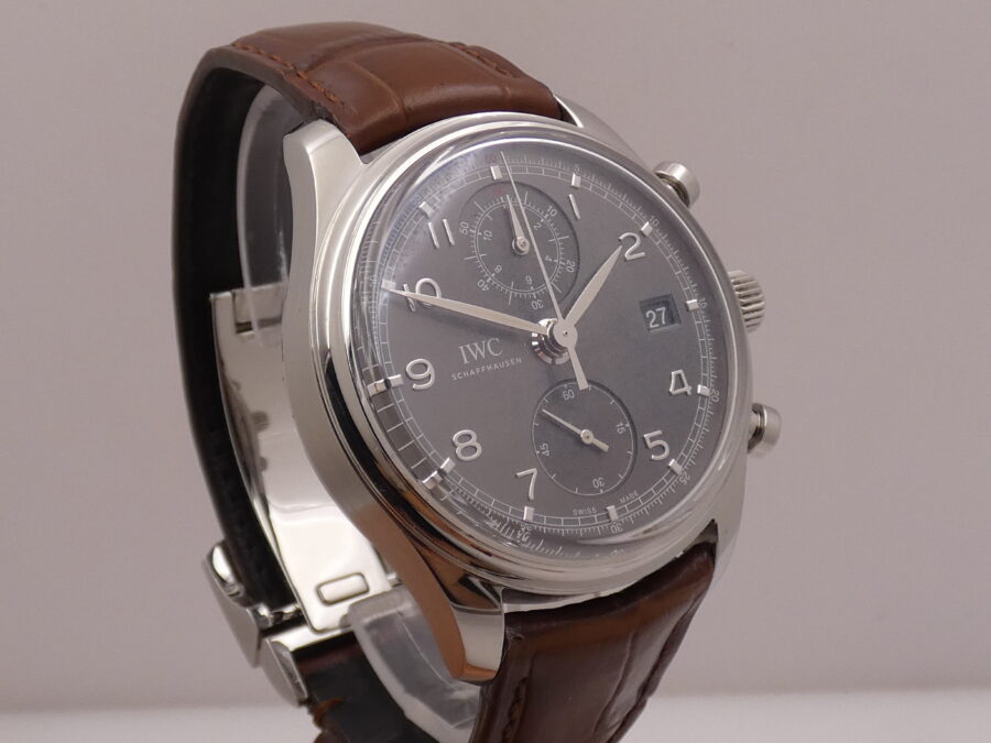 Cronografo IWC Portuguese Classico 42mm Automatico Acciaio Grey Dial IW390404 - immagine 10