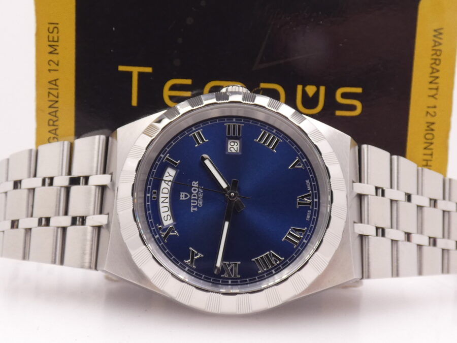 Tudor Royal Day-Date 28600 LIKE NEW BOX&PAPERS ITALY 2023 Automatico Lunetta Thunderbird Bracciale Jubille Acciaio - immagine 2