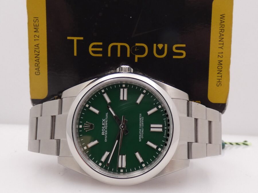 Rolex Oyster Perpetual 41 124300 GREEN NEW Anno 2025 Full Set Italia NEW BOX Automatico Mai indossato - immagine 2