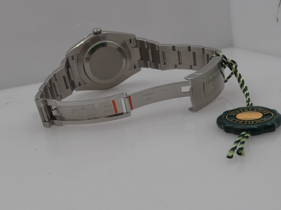 Rolex Oyster Perpetual 41 124300 GREEN NEW Anno 2025 Full Set Italia NEW BOX Automatico Mai indossato - immagine 14