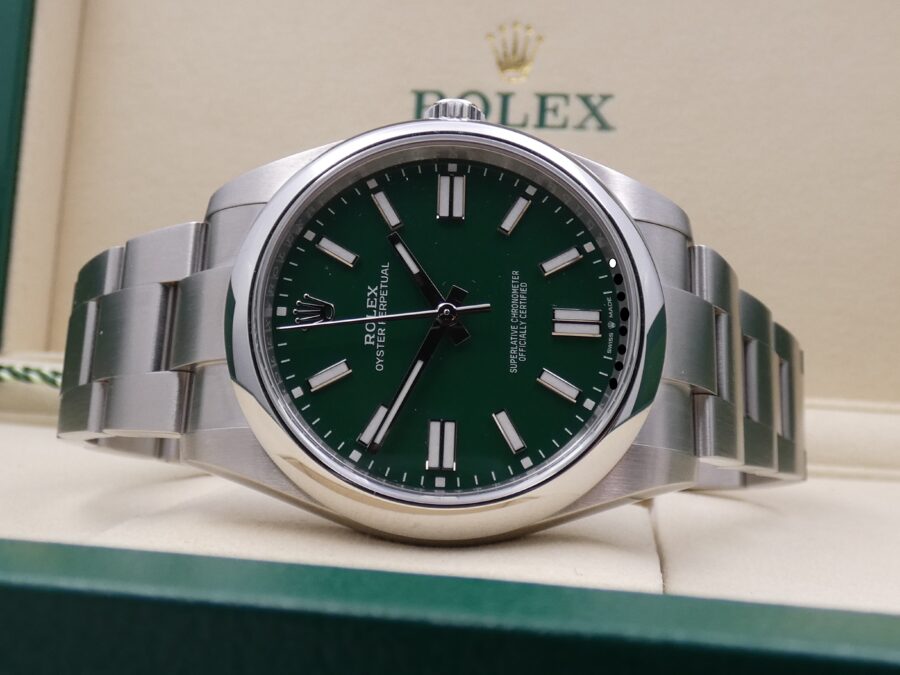 Rolex Oyster Perpetual 41 124300 GREEN NEW Anno 2025 Full Set Italia NEW BOX Automatico Mai indossato - immagine 5