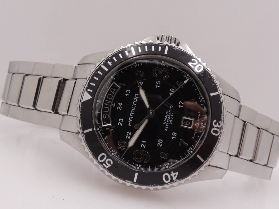 Cronografo Omega Speedmaster Day Date Triple Date LIKE NEW WITH PAPERS Anno 2011 Automatico Acciaio - immagine 6