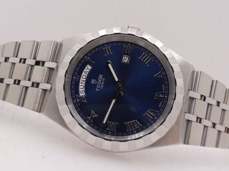 Tudor Royal Day-Date 28600 LIKE NEW BOX&PAPERS ITALY 2023 Automatico Lunetta Thunderbird Bracciale Jubille Acciaio - immagine 6