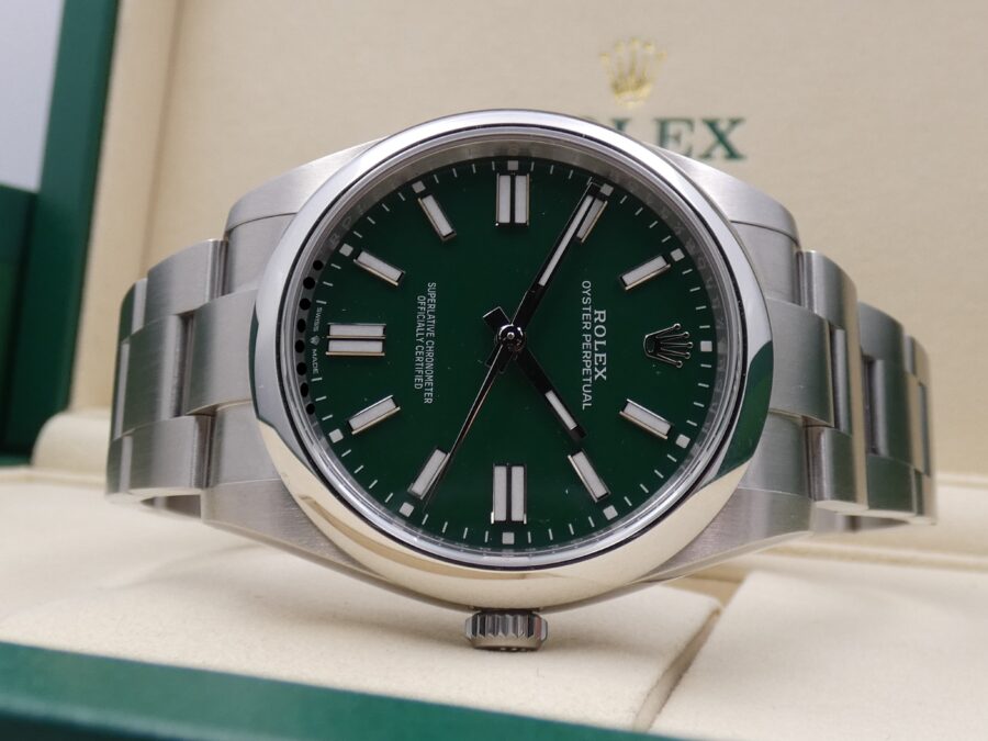 Rolex Oyster Perpetual 41 124300 GREEN NEW Anno 2025 Full Set Italia NEW BOX Automatico Mai indossato - immagine 6