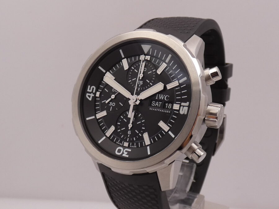 Cronografo IWC Aquatimer Day-Date 45mm IW3768 With PAPERS Acciaio 2016 LIKE NEW Automatico Acciaio - immagine 9
