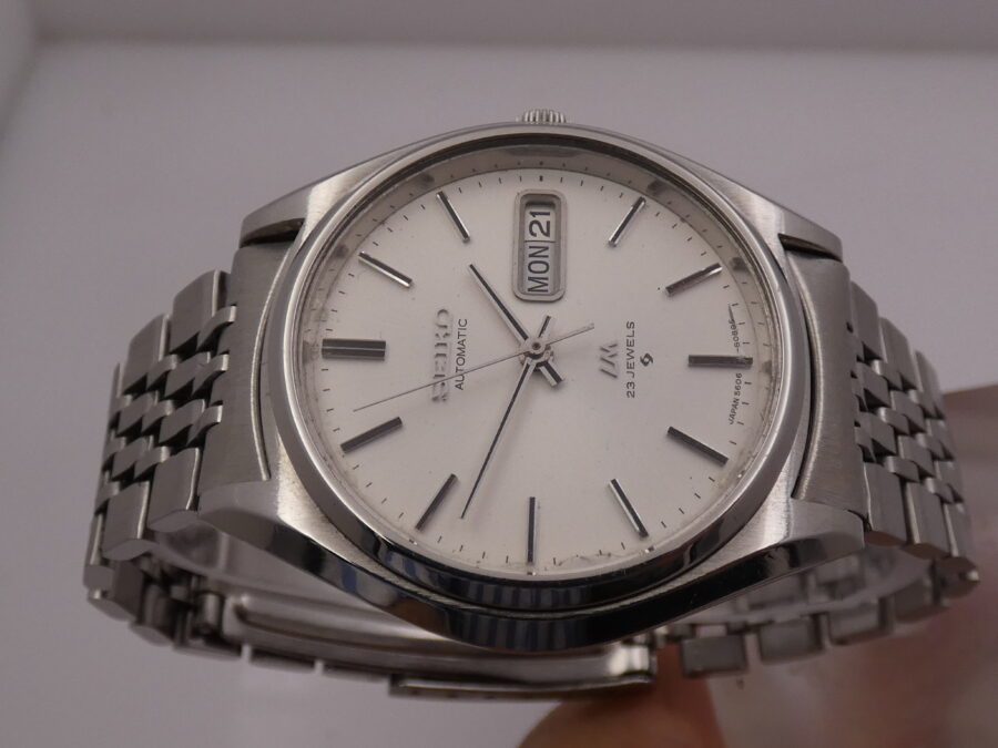 Seiko Lord Matic Day-Date Automatico Anni 70 Acciaio Braccialato Ref. 5606-8051