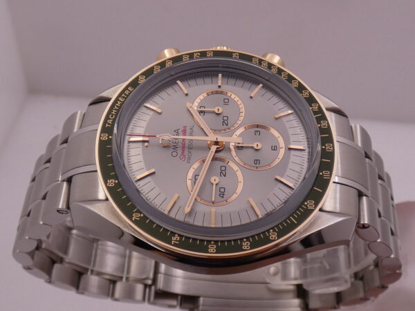 Cronografo Omega Speedmaster Tokyo 2020 LIKE NEW Oro Sedna 18Kt & Acciaio GREEN BEZEL With BOX Olympic Collection Edizione Limitata 2020pz