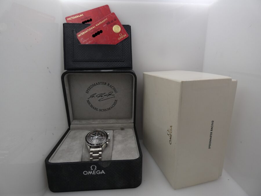 Cronografo Omega Speedmaster Day Date Racing Schumacher Triple Date BOX&PAPERS Anno 2014 Automatico Acciaio EDIZIONE LIMITATA 5555pc Ref. 3529.50.00 - immagine 13
