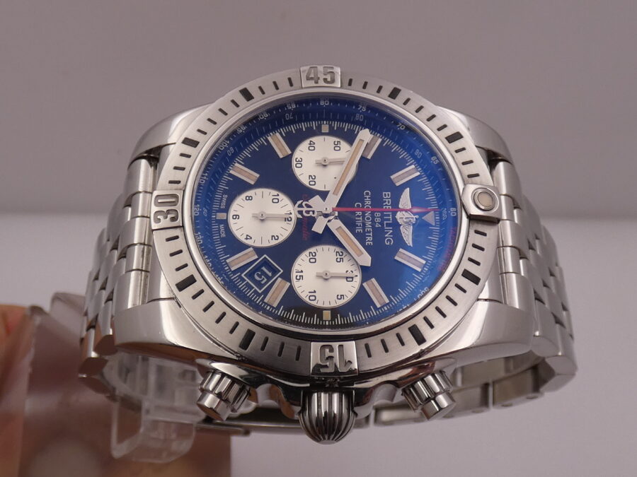 Breitling Chronomat Chronograph 44 Airborne AB0115 With PAPERS Automatic Top Condition YEAR 2015 With Bracelet Edition Speciale 30° Anniversaire Chronometre Certifie - immagine 3