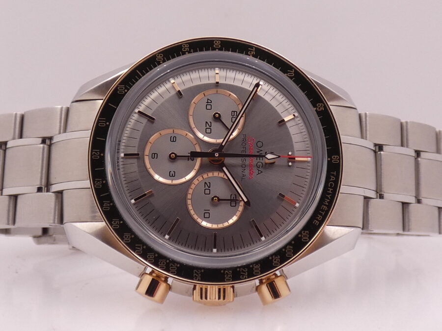 Cronografo Omega Speedmaster Tokyo 2020 LIKE NEW Oro Sedna 18Kt & Acciaio GREEN BEZEL With BOX Olympic Collection Edizione Limitata 2020pz - immagine 6