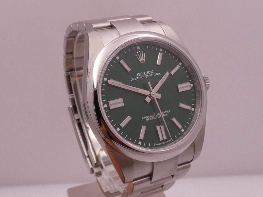 Rolex Oyster Perpetual 41 124300 GREEN FULL STICKERED Anno 2021 BOX&PAPERS Automatico Acciaio - immagine 10