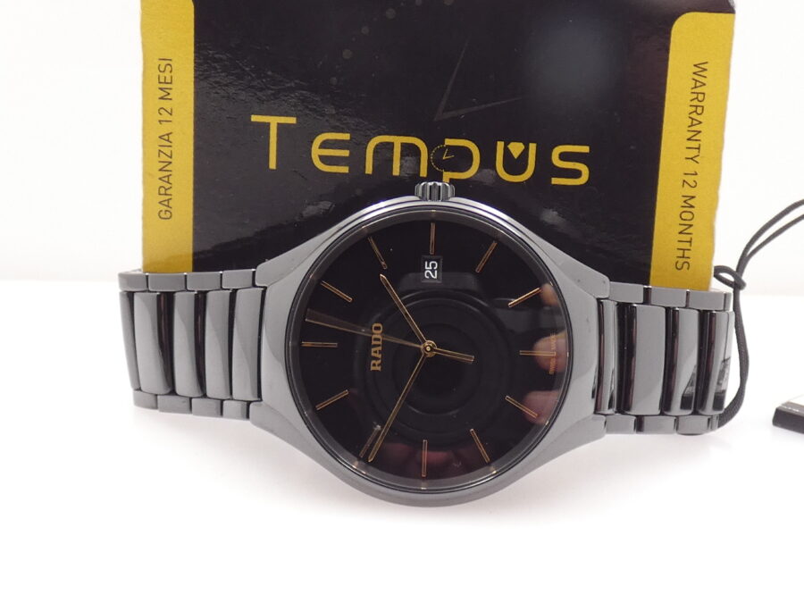 Rado True NEW BOX PAPERS & STICKERS Ceramica & Titanio Anno 2025 Mai Indossato Ref. R27238162 - immagine 2