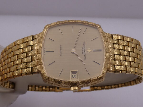 Vacheron Constantin NEW OLD STOCK 18Kt Square Basket 1970s Sigma Dial BOX & PAPERS Automatico Untouched