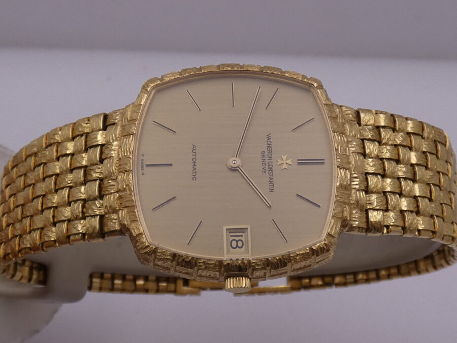 Vacheron Constantin NEW OLD STOCK 18Kt Square Basket 1970s Sigma Dial BOX & PAPERS Automatico Untouched