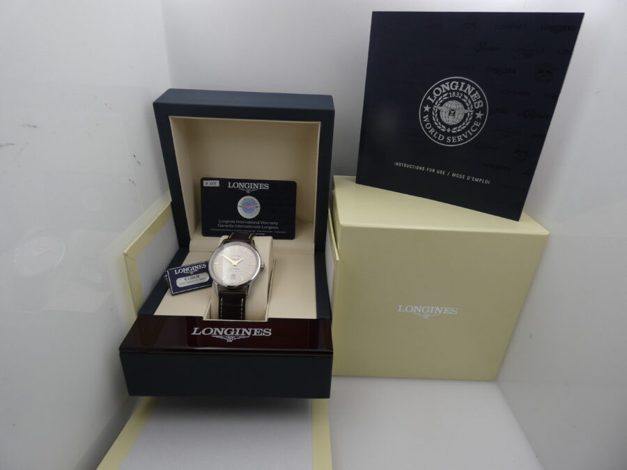 Longines Flagship Heritage L4.795.4 NEW BOX PAPERS & TAG PRICE Automatico Anno 2025 Mai Indossato - immagine 12