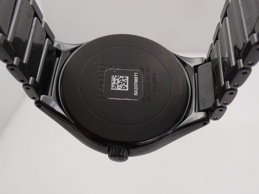 Rado True NEW BOX PAPERS & STICKERS Ceramica & Titanio Anno 2025 Mai Indossato Ref. R27238162 - immagine 17